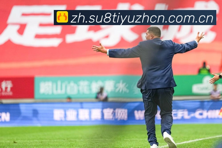 蒂亚戈席尔瓦职业生涯精彩瞬间与防守艺术战术观察:最新赛事动态与深度分析 蒂亚戈席尔瓦职业生涯精彩瞬间与防守艺术战术观察:最新赛事动态与深度分析
